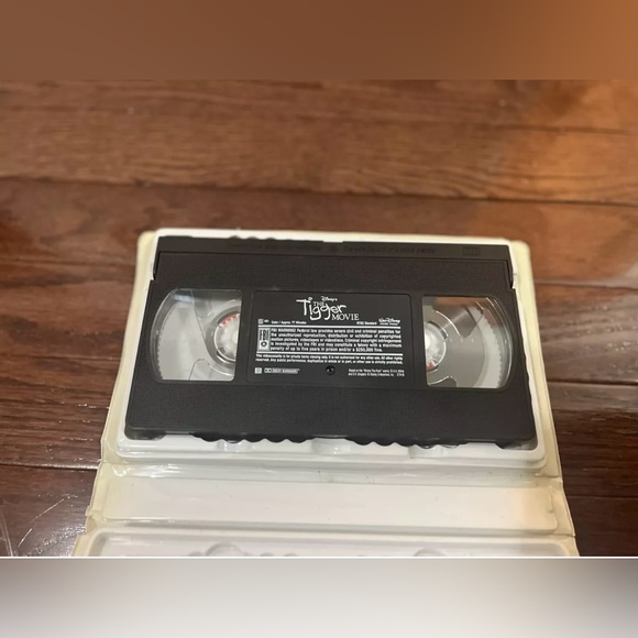 Winnie the Pooh - The Tigger Movie (VHS, 2000 Clamshell) - Picture 2 of 3